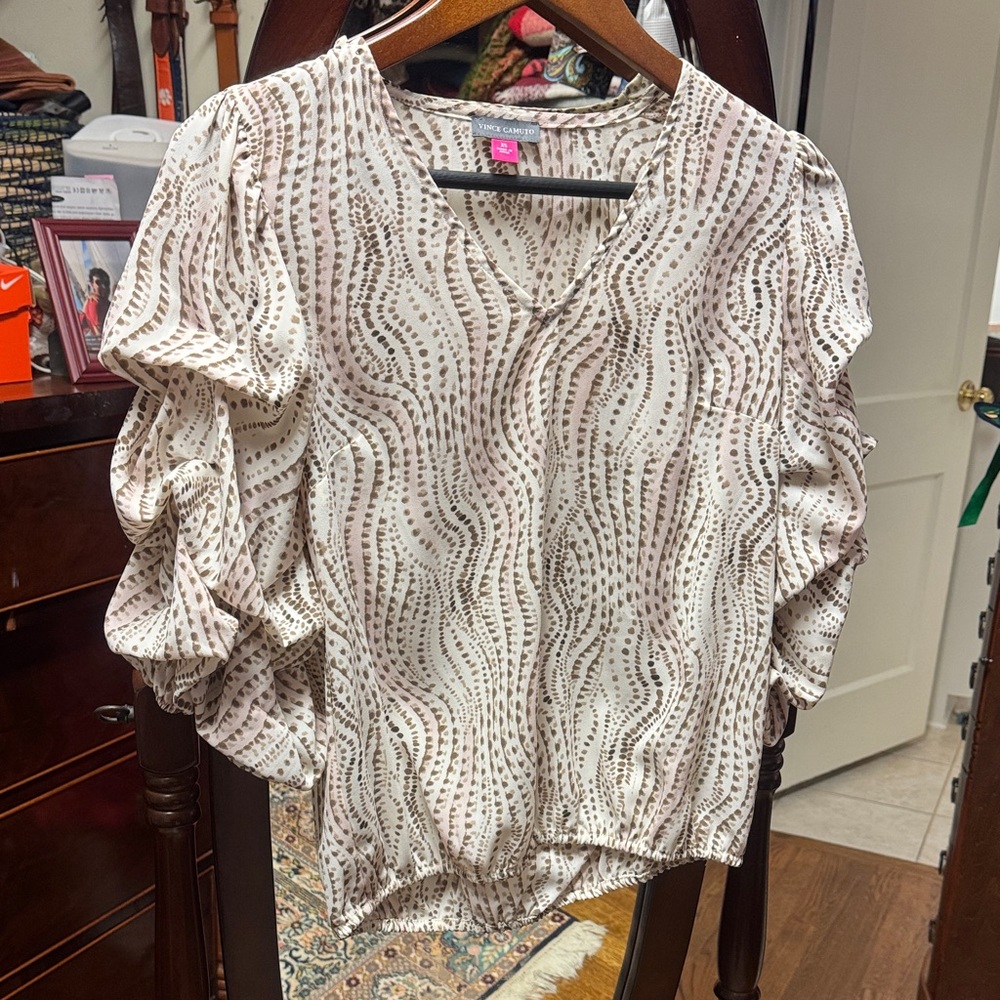 NWOT Vince Camuto Cream and Brown Patterned Blouse